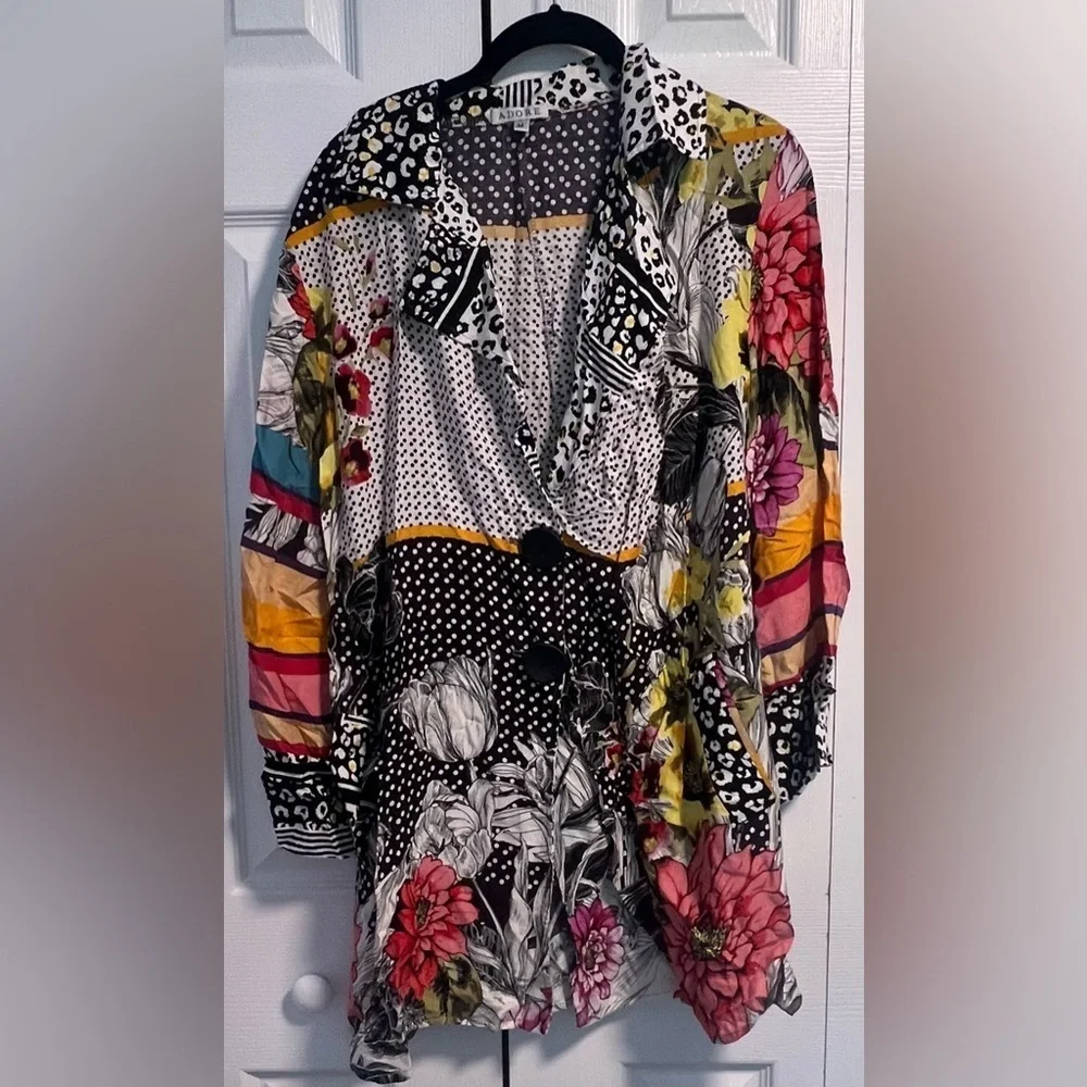 Women's Adore Colorful Floral Patterned Blazer